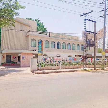 Hotel Silver Sand Multan Eksteriør bilde