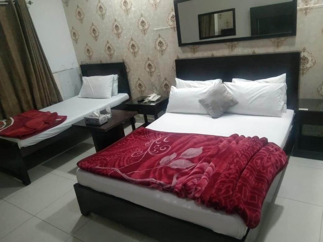 Hotel Silver Sand Multan Eksteriør bilde